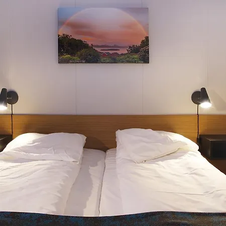 Hamaroy Hotell 3*