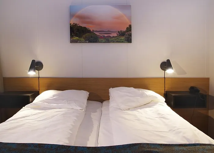 Hamaroy Hotel 3*